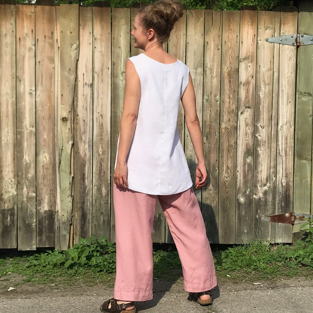 Model is 5'5.5" or 166cm | SLEEVELESS TUNIC Colour/Size/Length: Pure White/Small/Longer | TOWN PANT Colour/Cut/Length: Dusty Rose/Regular/Length 1