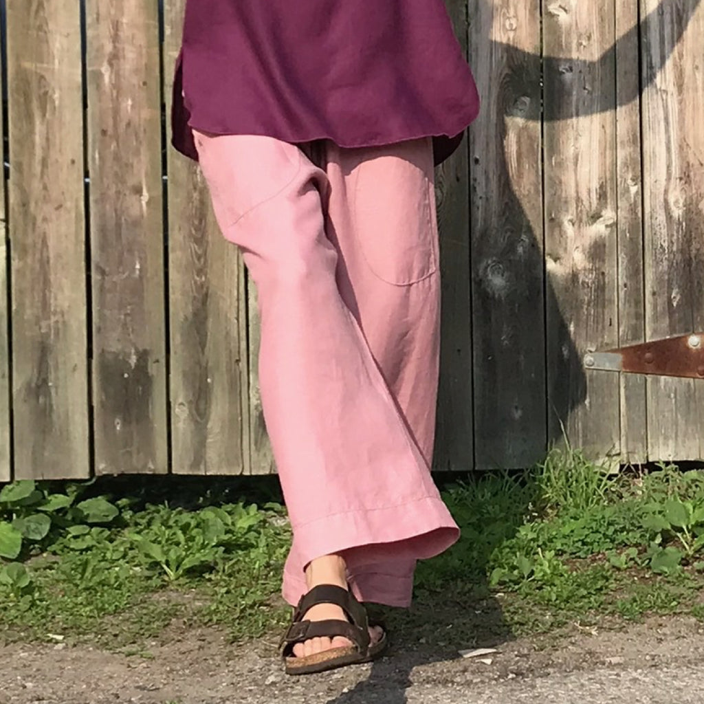 Linen TOWN Pants: Loose-Fitting Everyday Pants for Women. Pant Colour: Dusty Rose | Tunic Colour: Deep Plum