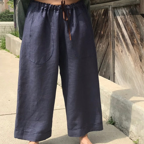 Model is 5'5.5" or 166cm. Showing Front of Pants | Pant Colour: Steel Blue, Pant Cut: Regular, Length 1 Model is 5'5.5" or 166cm. Showing Front of Pants | Pant Colour: Steel Blue, Pant Cut: Regular, Length 1