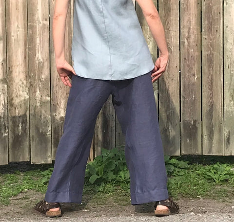 Model is 5'5.5" or 166cm | TOWN PANT Colour/Cut/Length: Steel Blue/Regular Cut/Length 1 | SLEEVELESS TUNIC Colour/Size/Length: Antique Blue/Small/Shorter