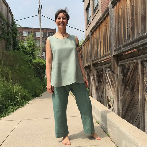 Model is 5'5.5" or 166cm | SLEEVELESS TUNIC Colour/Size/Length: Sage/Medium/Longer | TOWN PANT Colour/Cut/Length: Tarnished Copper/Slim-mer/Length 1 